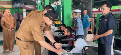Wabup Mojokerto Salurkan 2.220 Kg Beras pada 5 LKSA