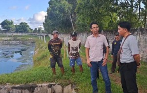 Warga Desak Tambak Ditutup, DPRD Jember Lakukan Sidak di Gumukmas
