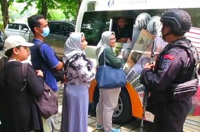Penukaran Uang Baru, Spesifikasi Infinix, Penjaga Warung Turun Gunung
