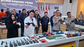 Peran Warga Bojonegoro Produsen Senjata ke KKB Papua