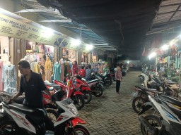 Buka 24 Jam, Pasar Tradisional di Jember Tak Kalah Eksis dari Marketplace Online