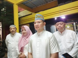 Kadindik Jatim Kunjungi Guru di Bangkalan yang Tempuh 90 Km demi Mengajar