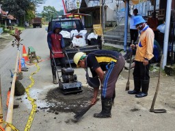 Dinas PUPR Tulungagung Tutup Sementara Lubang Misterius di Kecamatan Sendang