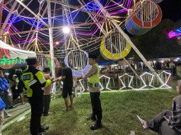 Viral Penyangga Komedi Putar di Pasar Malam Ponorogo Terlepas, Polisi Lakukan Sidak