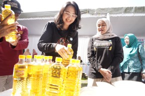 Pemkab Kediri Gelar Pasar Murah Sepanjang Ramadan, Mbak Cicha: Semoga Bantu Warga