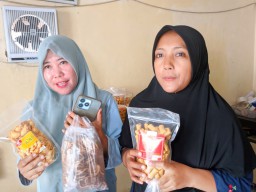 Jelang Lebaran, Pengusaha Kue Kering Sidoarjo Raup Omzet Jutaan Rupiah