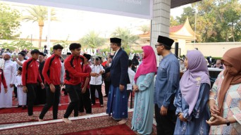 Timnas Indonesia U-17 Salat Idulfitri bareng KJRI di Jeddah Arab Saudi