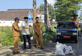 Bupati Pasuruan Perintahkan Perbaikan Jalan Selesai sebelum Lebaran