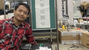 Raih Beasiswa Riset ke Jepang, Mahasiswa asal Kediri Kembangkan Robot Vacuum Cleaner