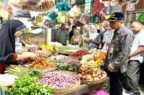TPID Tuban Sidak Pasar Baru dan Swalayan, Pantau Harga Bahan Pokok