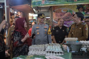 Forkopimda Jember Sidak Pasar Tradisional dan Pusat Perbelanjaan Modern