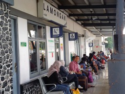 Arus Mudik Lebaran, 8.333 Penumpang Lakukan Perjalanan di Stasiun Lamongan