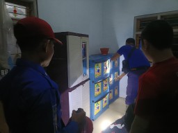 Ular King Kobra Ganggu Sahur Warga Jember, Bersembunyi di Belakang Lemari