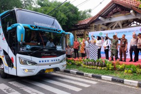 Wabup Mimik Idayana Berangkatkan 1.400 Pemudik Gratis dari Sidoarjo