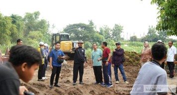 Wali Kota Madiun Berkantor di Taman Kali Bantaran Pekan Depan