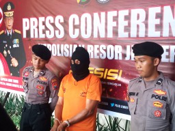 Pasar Murah, Uang Hilang Dicuri Tetangga, Wartawan Gadungan Ditangkap Polisi