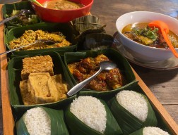 Nasi Srawung Hadir di Surabaya, Kuliner Penawar Rindu Kampung Halaman