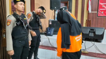 TikTokers Cewek asal Blitar Live Streaming Pornografi Ditangkap Polisi