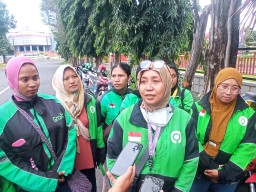 Kisah Kartini Driver Ojol di Jember, Sering Dipepet Penumpang Iseng