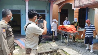 Mayat Nenek Sebatang Kara di Lamongan Ditemukan Telah Membusuk
