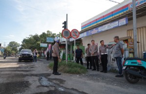 Polres Jember Mitigasi Jalan Rusak dan Bergelombang Milik Provinsi