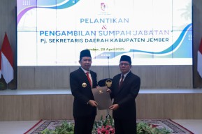Bupati Jember Lantik Pj Sekda: Birokrat Bukan Organisasi Politik