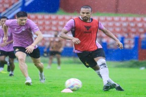 Pemain Persik Kediri Fokus Latihan Fisik Turunkan Berat Badan
