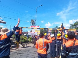 KAI Pasang Portal Dimensi Arah Wisata Rembangan Jember, Batas Tinggi 2,5 Meter