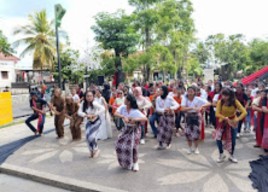 Ratusan penari di Tulungagung Meriahkan Hari Tari Sedunia