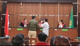 Penjual Ayam di Ponorogo Gugat Bank BUMN Rp50 Miliar gegara Stiker