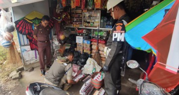 Satpol PP Jember Amankan 34 Ribu Rokok Ilegal