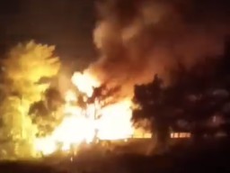 Diduga Muat Amunisi, Truk Terbakar dan Meledak di Tol Gempol-Pandaan Pasuruan
