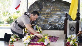 Kapolri Ziarah ke Makam Bung Karno jelang Peringatan HUT Bhayangkara