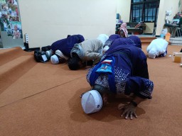 Suasana Haru Pecah Sambut Jemaah Haji Tulungagung