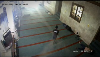 Pencuri Ponsel di Masjid Jamik Diamankan Reskrim Polsek Gresik Kota
