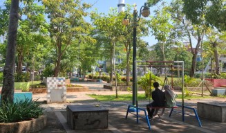 Kerap Dibuat Mesum, Satpol PP Tingkatkan Pengawasan Alun-alun Lamongan.