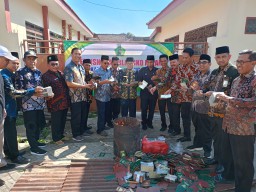 Belasan Ribu Blangko Nikah Kadaluwarsa Dimusnakan Kemenag Lamongan