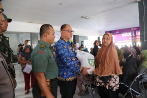 Pemkab Jember Salurkan Bantuan Pangan 4.060 Ton Beras
