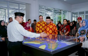 Bupati Gresik Ajak Guru Sekolah Rakyat Studi Tiru ke CT Arsa Foundation