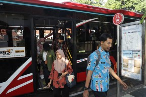 Alasan Eri Cahaydi Tolak Rute Trans Jatim di Surabaya