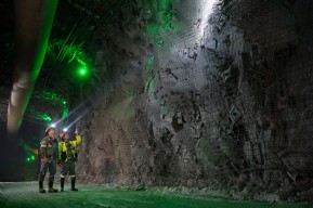 Dorong Pengembangan Pendidikan dan SDM, Freeport Raih Penghargaan dari ITB