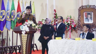 Dedikasi dan Haru Bersatu di Puncak Perayaan 44 Tahun Unitomo