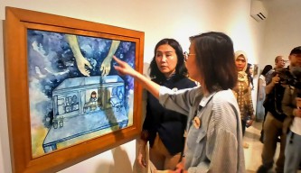 Lukisan Karya Seniman Gresik Dipamerkan di Ajang Kids Biennale Indonesia 2025