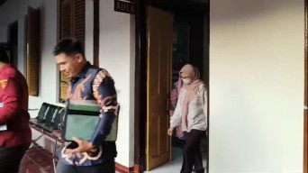Bupati Blitar Periode 2021-2024 Mak Rini Kembali diperiksa Kejari