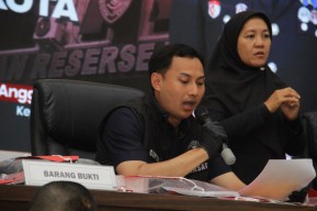 Bobol Konter HP di Kediri, 2 Pria Dibekuk Polisi