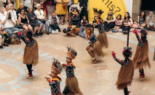 Sekolah Cikal Bawa Tarian Tradisional Indonesia Promosikan Budaya di Eropa