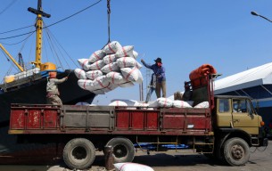 Sopir Truk Wajib Tahu! Simak Aturan Baru Terminal Kalimas Surabaya