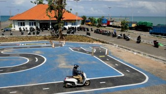 Dekatkan Pelayanan, Polres Gresik Buka Satpas Percoban di Pulau Bawean