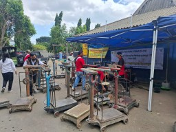 Timbangan Pedagang Pasar dan Toko Emas di Kota Kediri Ditera Ulang