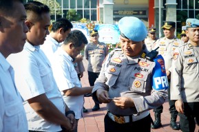 Bidpropam Polda Jatim Gelar Tes Urine Anggota Polres Gresik, Ini Hasilnya